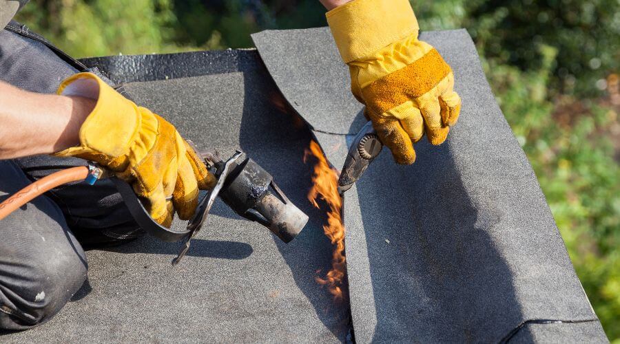 Professional residential roofers in Duck Hill, MS